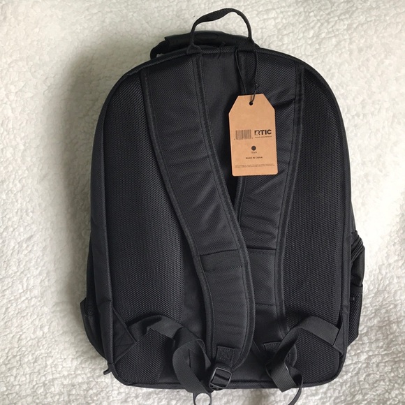 rtic summit laptop backpack black